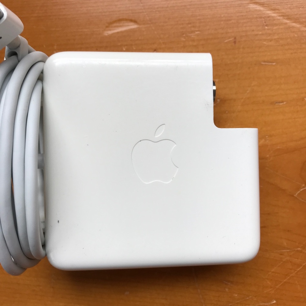 Apple Genuine 85W Apple MagSafe2 Power Adapter